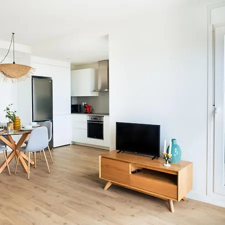 Abora Views, With Terrace, Office And Free Parking For Temporary Apartment *